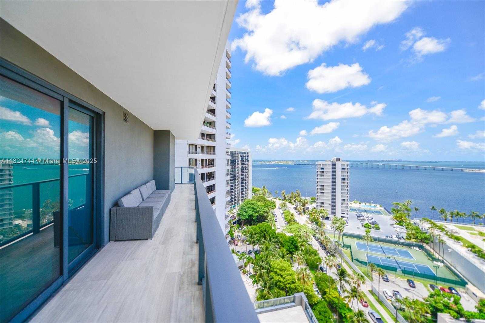 Small Image of 1451 BRICKELL AVE #1503, Miami Number 19
