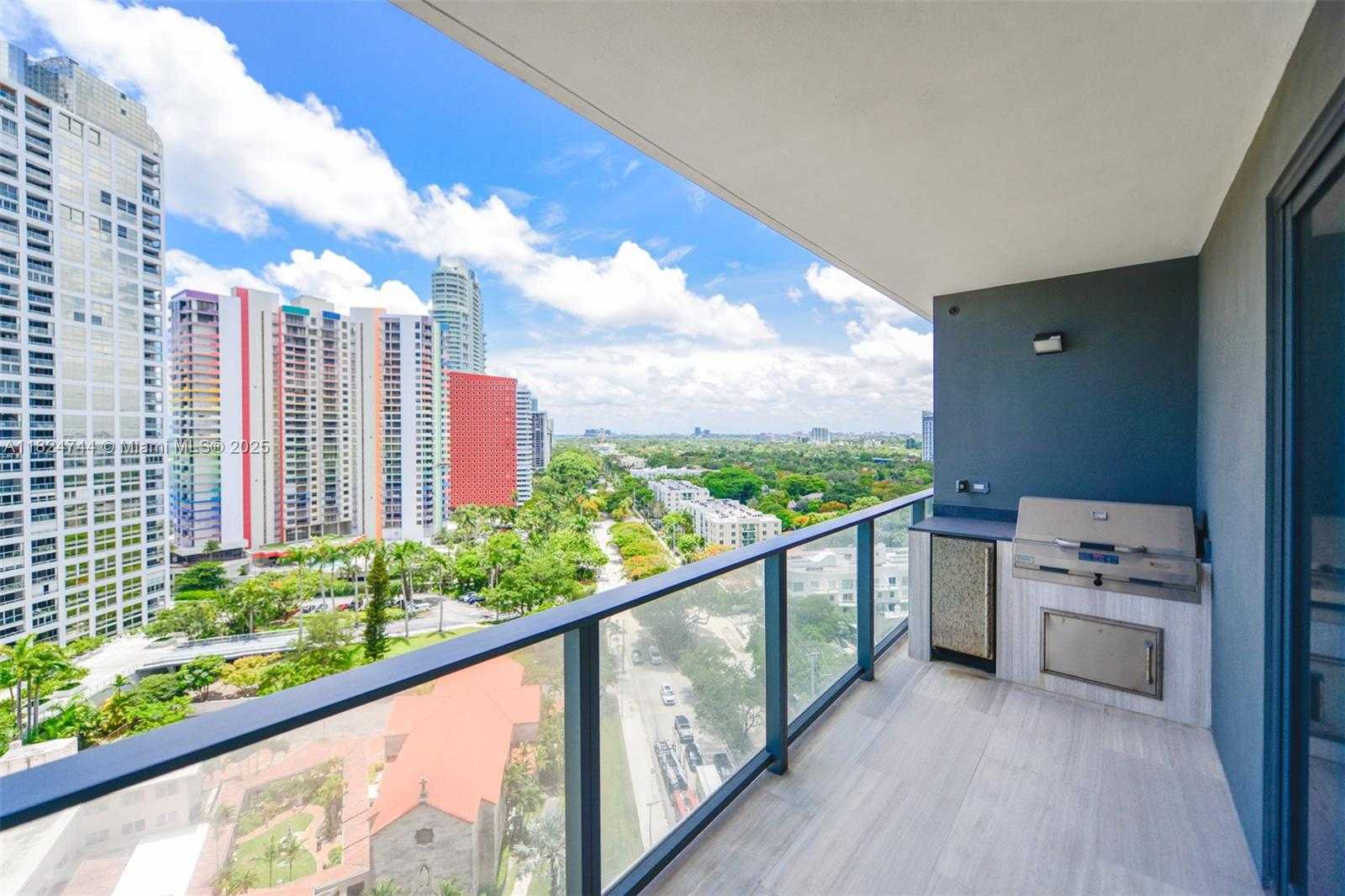Small Image of 1451 BRICKELL AVE #1503, Miami Number 20