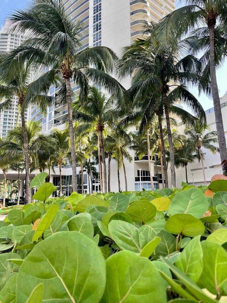 Small Image of 1800 SOUTH OCEAN DR #2103, Hallandale Beach Number 19