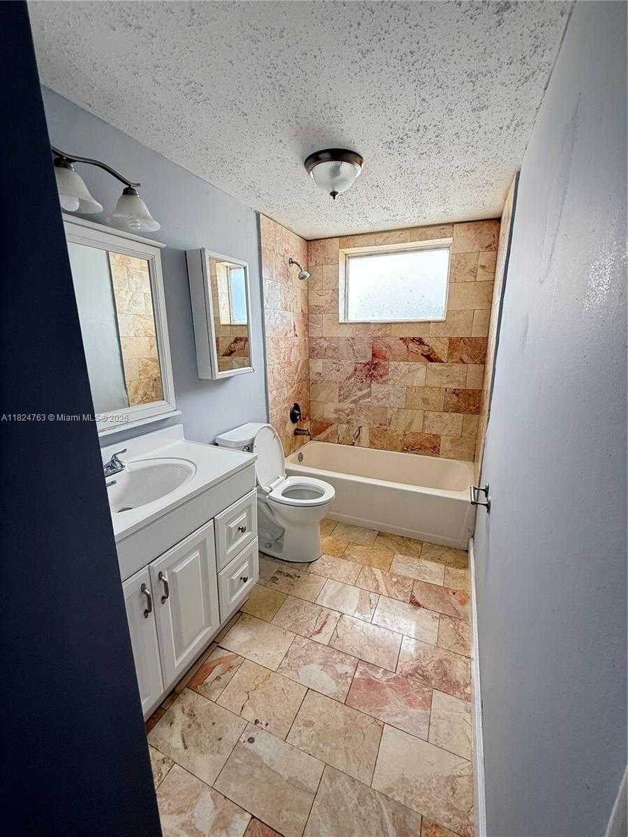 Small Image of 9369 FONTAINEBLEAU BLVD #J214, Miami Number 12