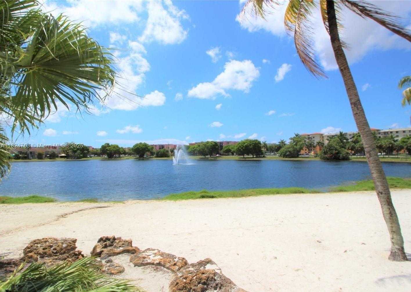 Small Image of 9369 FONTAINEBLEAU BLVD #J214, Miami Number 3
