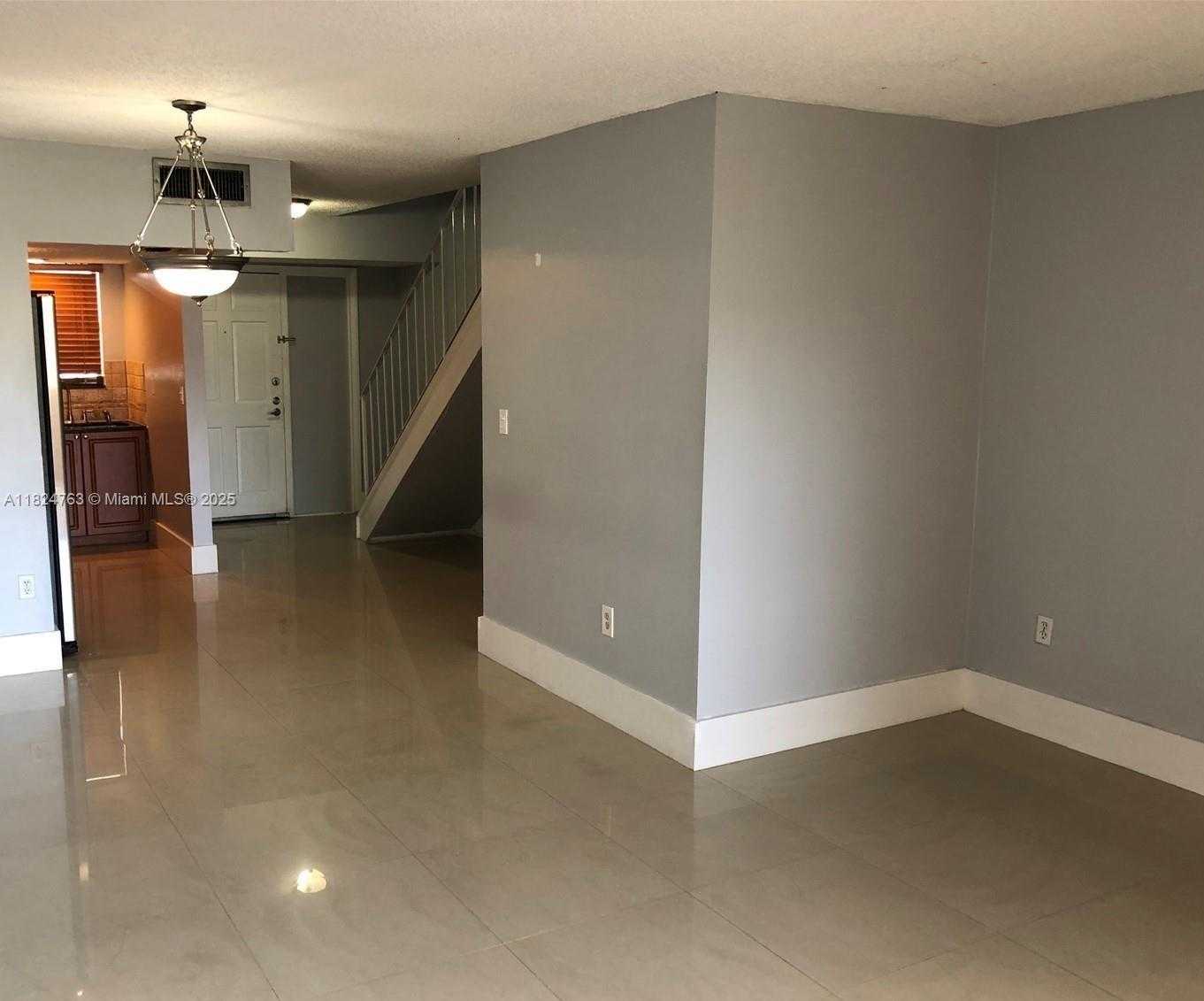 Small Image of 9369 FONTAINEBLEAU BLVD #J214, Miami Number 5