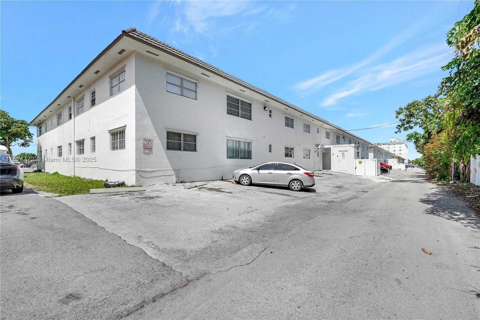 Small Image of 5450 HOLLYWOOD BLVD #206, Hollywood Number 5