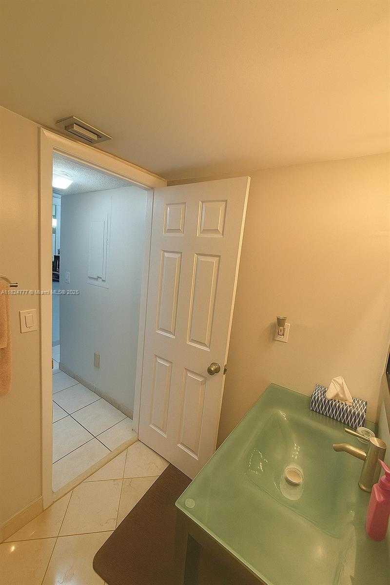 Small Image of 13341 SOUTH WEST 88TH TER #C, Miami Number 18