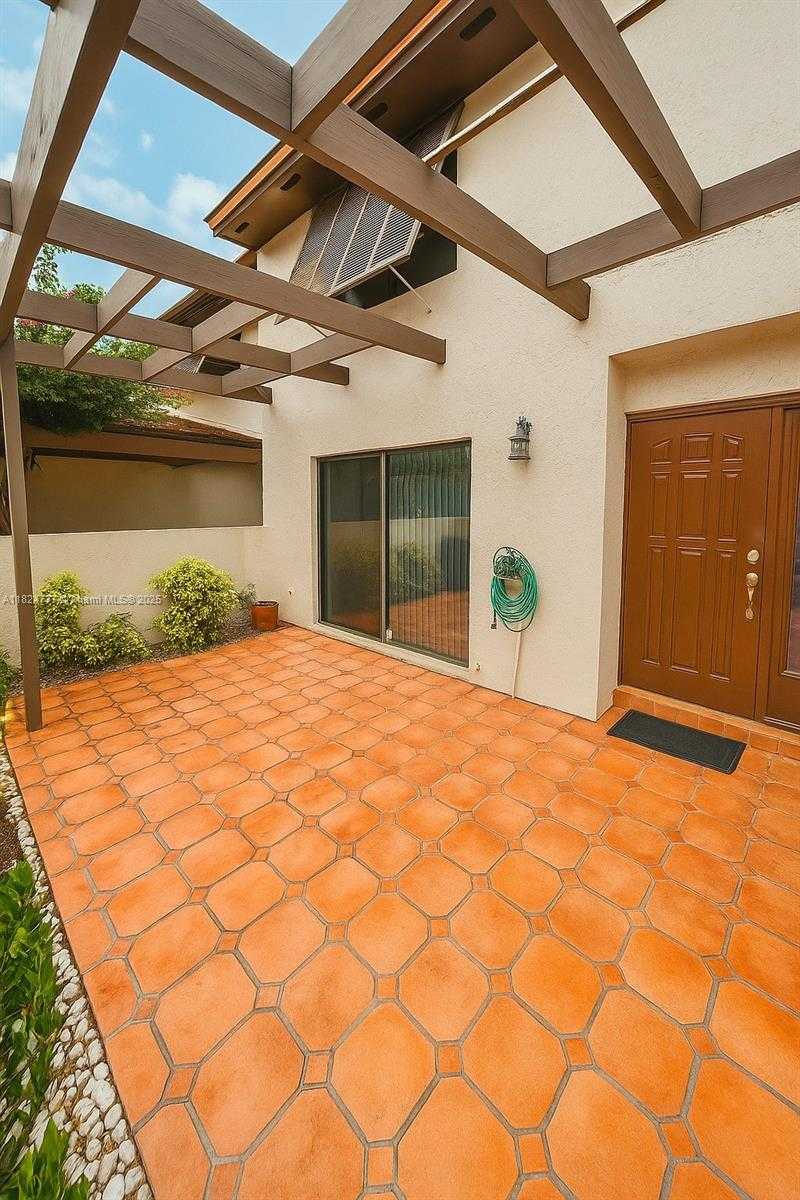 Small Image of 13341 SOUTH WEST 88TH TER #C, Miami Number 31