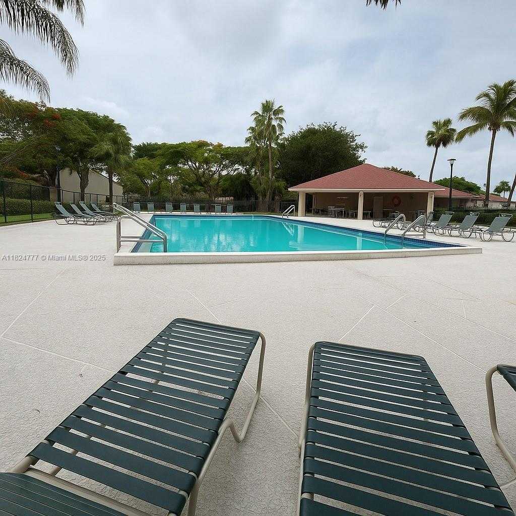 Small Image of 13341 SOUTH WEST 88TH TER #C, Miami Number 33
