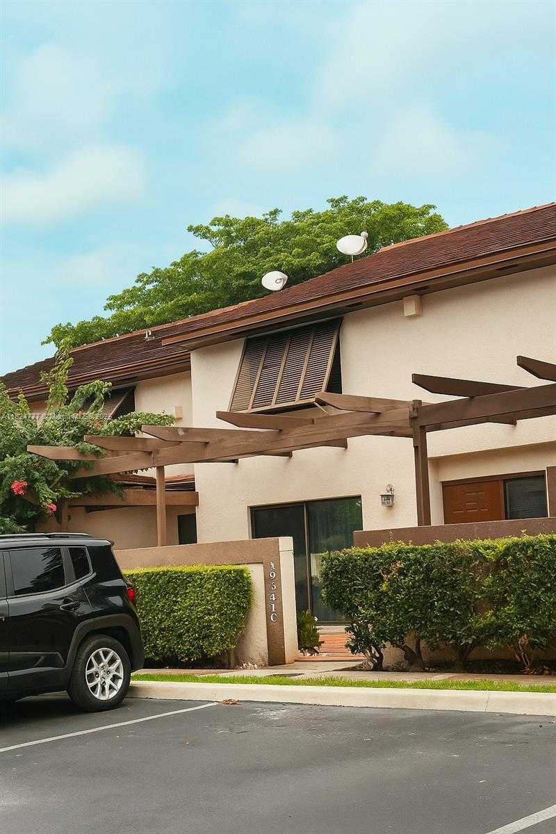 Small Image of 13341 SOUTH WEST 88TH TER #C, Miami Number 35