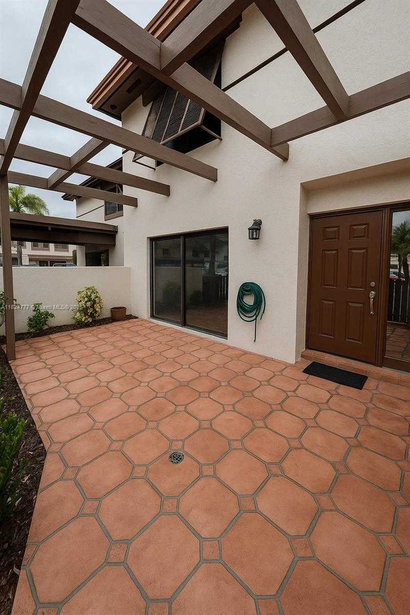 Small Image of 13341 SOUTH WEST 88TH TER #C, Miami Number 6