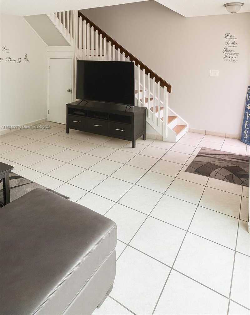 Small Image of 13341 SOUTH WEST 88TH TER #C, Miami Number 8