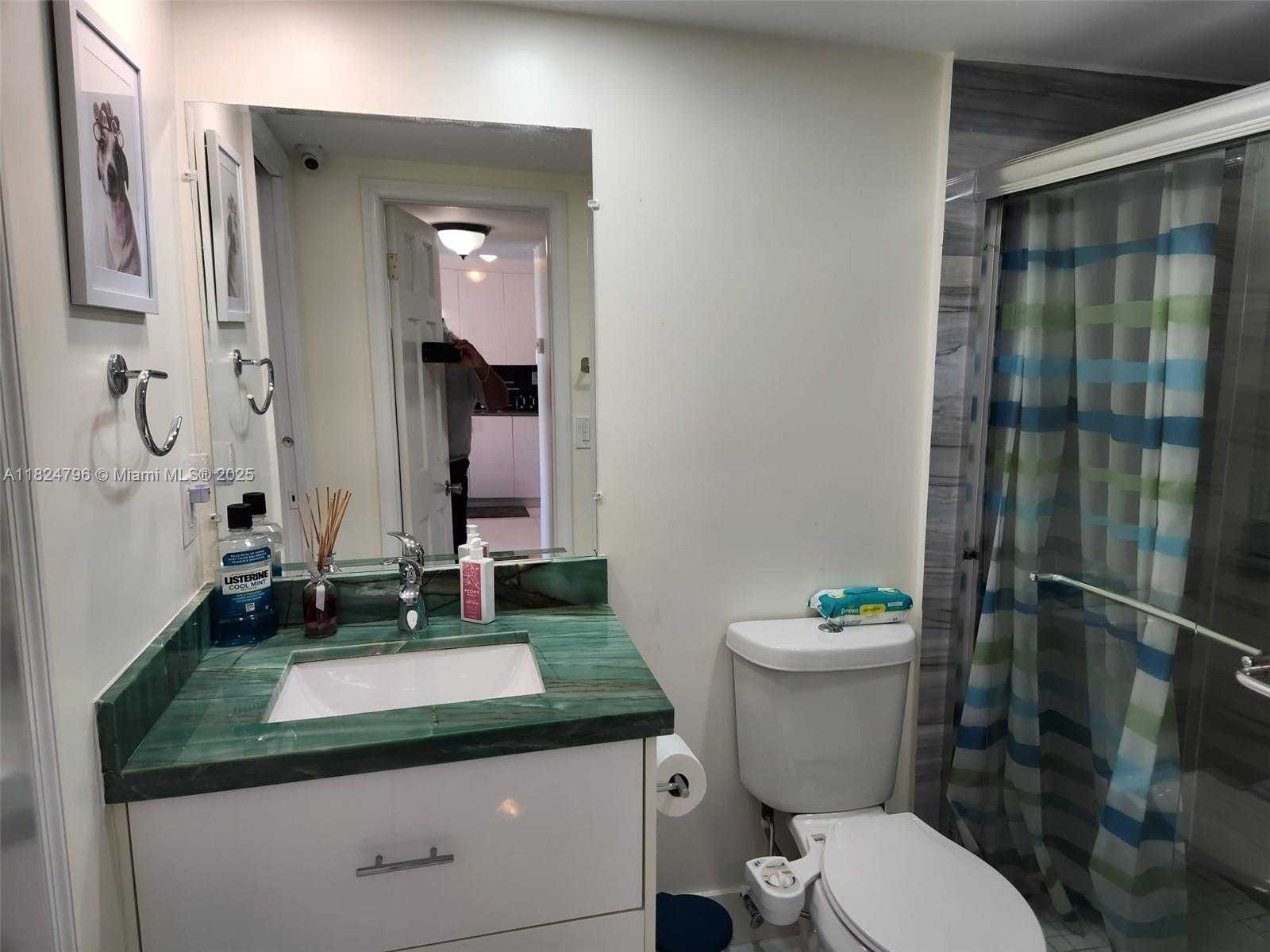 Small Image of 345 OCEAN DR #602, Miami Beach Number 7