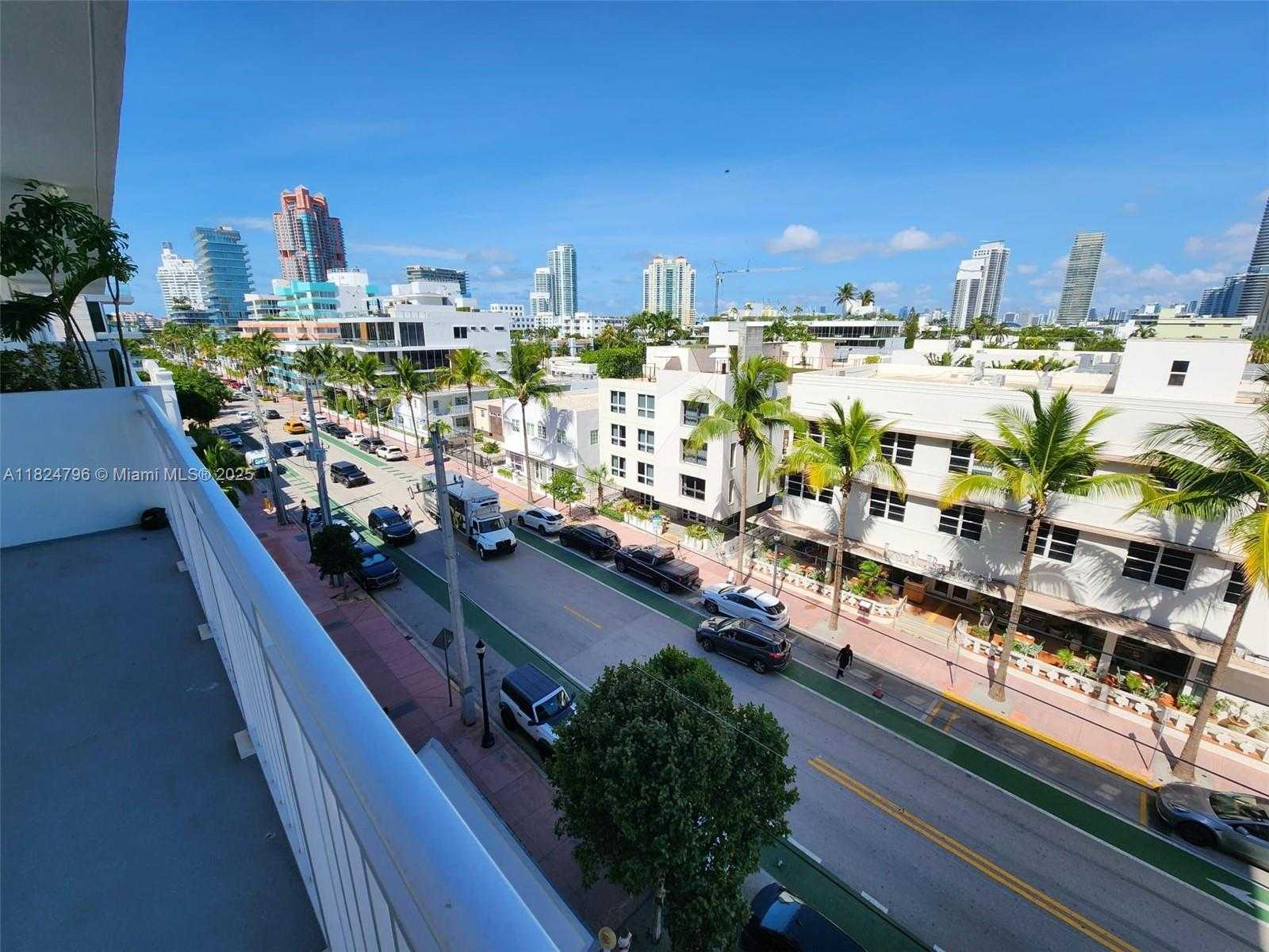Small Image of 345 OCEAN DR #602, Miami Beach Number 8