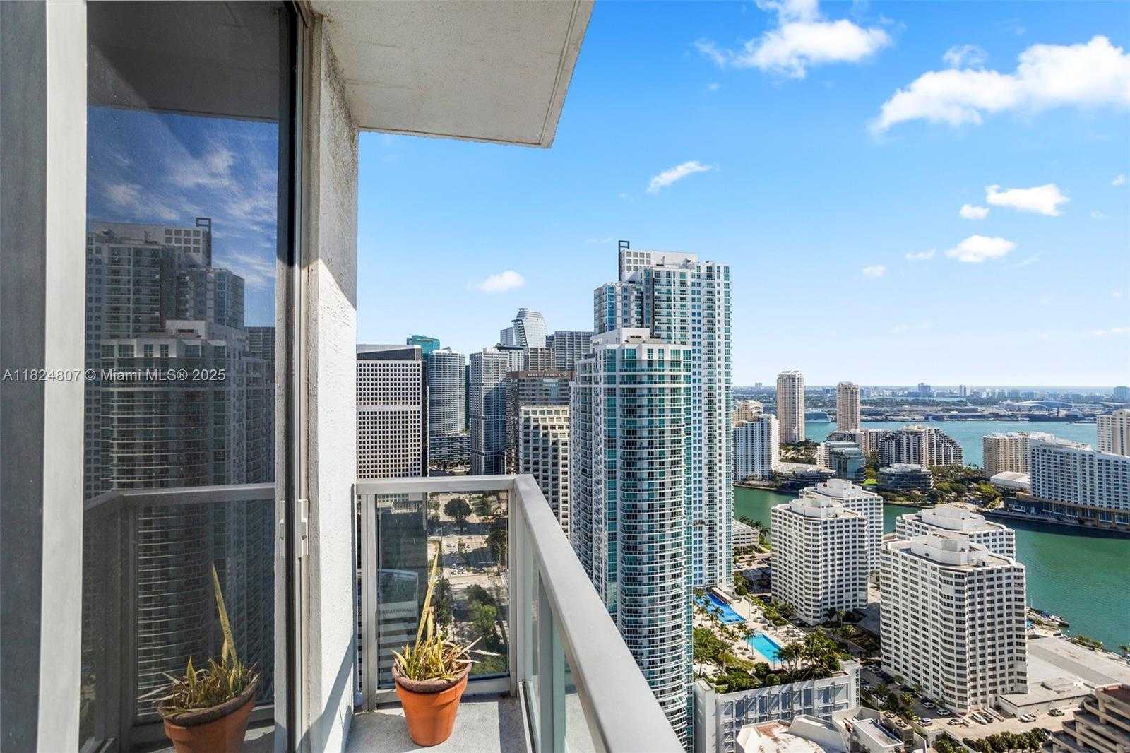 Small Image of 1060 BRICKELL AVE #4001, Miami Number 34