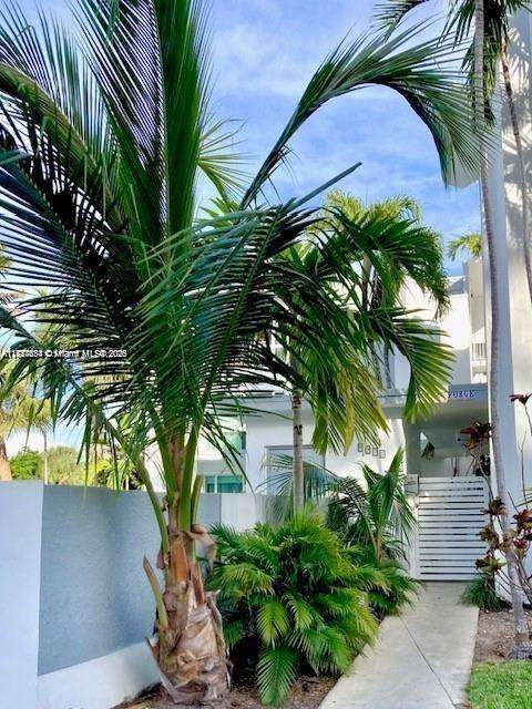 Small Image of 9971 WEST BAY HARBOR DR #205, Bay Harbor Islands Number 11