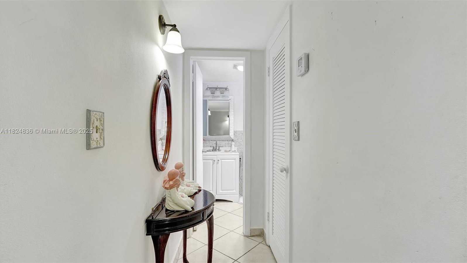 Small Image of 2905 POINT EAST DR #L208, Aventura Number 31