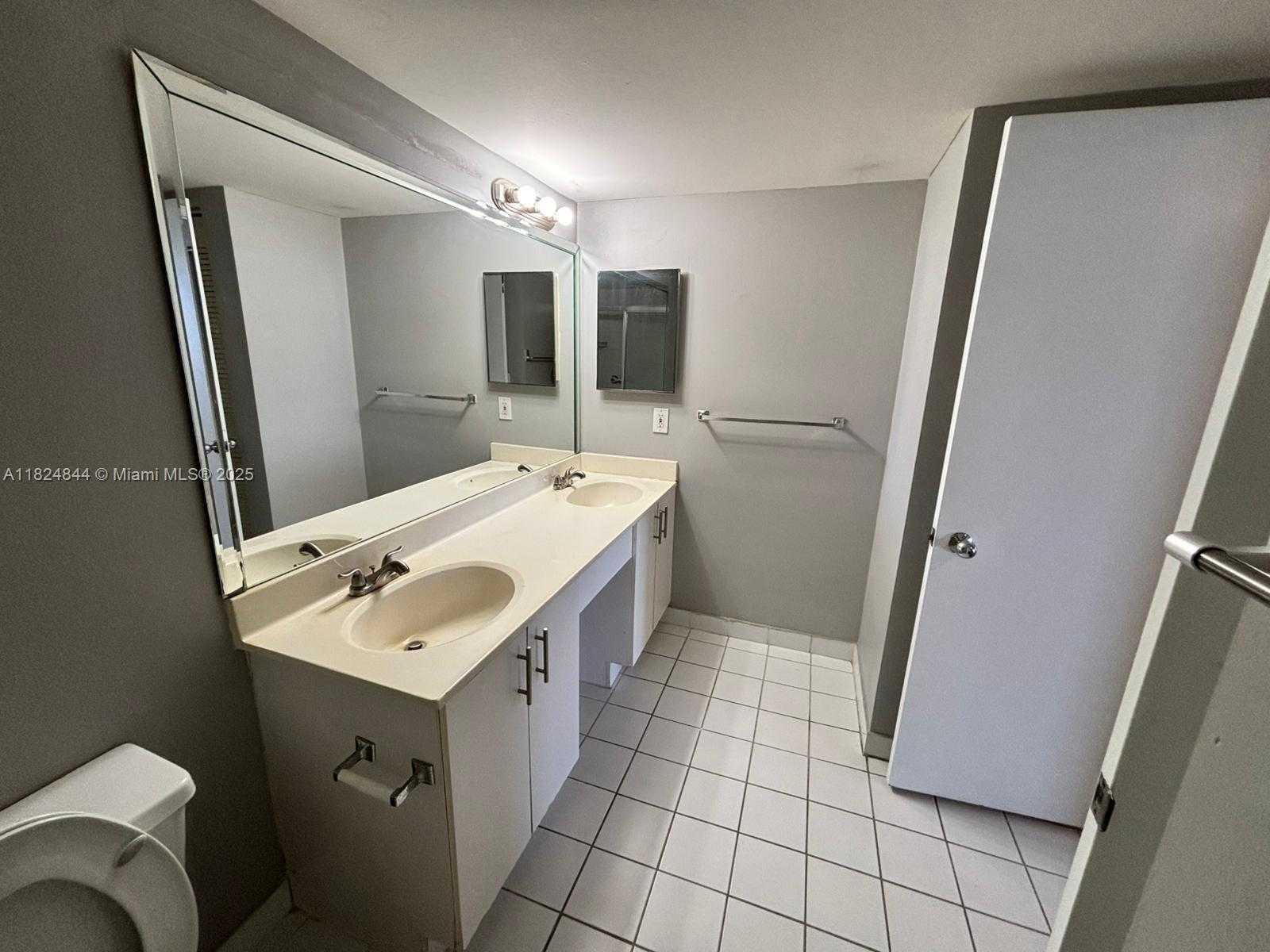 Small Image of 3300 NORTH EAST 191ST ST #1915, Aventura Number 11