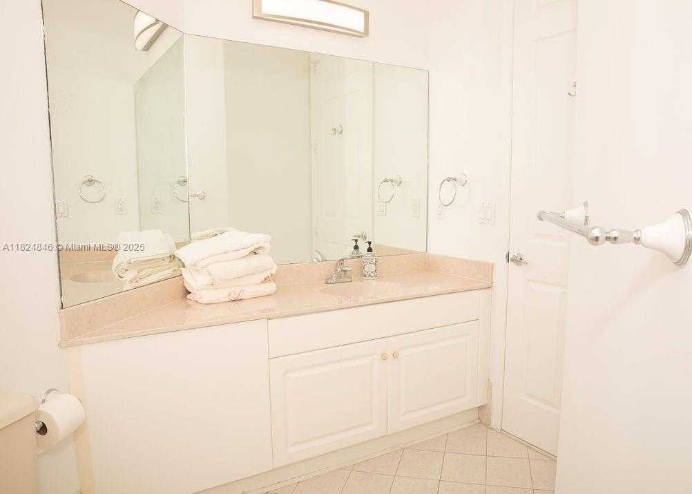 Small Image of 8464 SOUTH WEST 138TH ST, Palmetto Bay Number 17