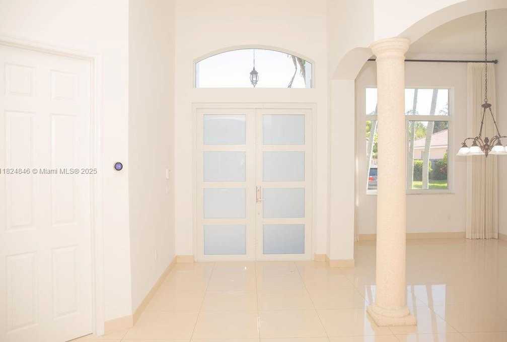 Small Image of 8464 SOUTH WEST 138TH ST, Palmetto Bay Number 3