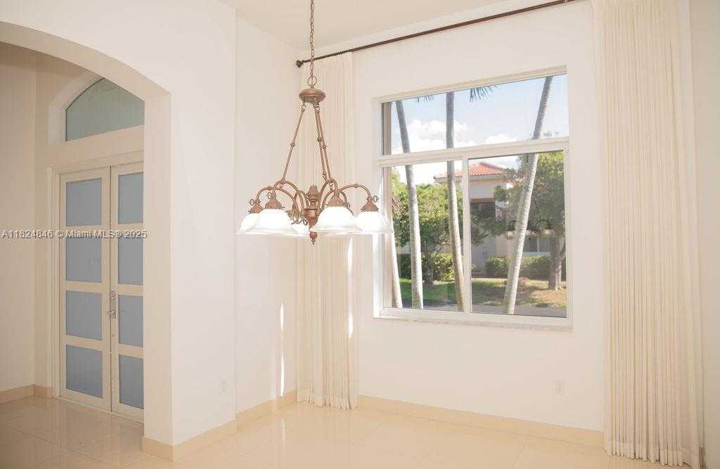 Small Image of 8464 SOUTH WEST 138TH ST, Palmetto Bay Number 4