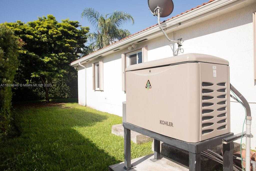 Small Image of 8464 SOUTH WEST 138TH ST, Palmetto Bay Number 53