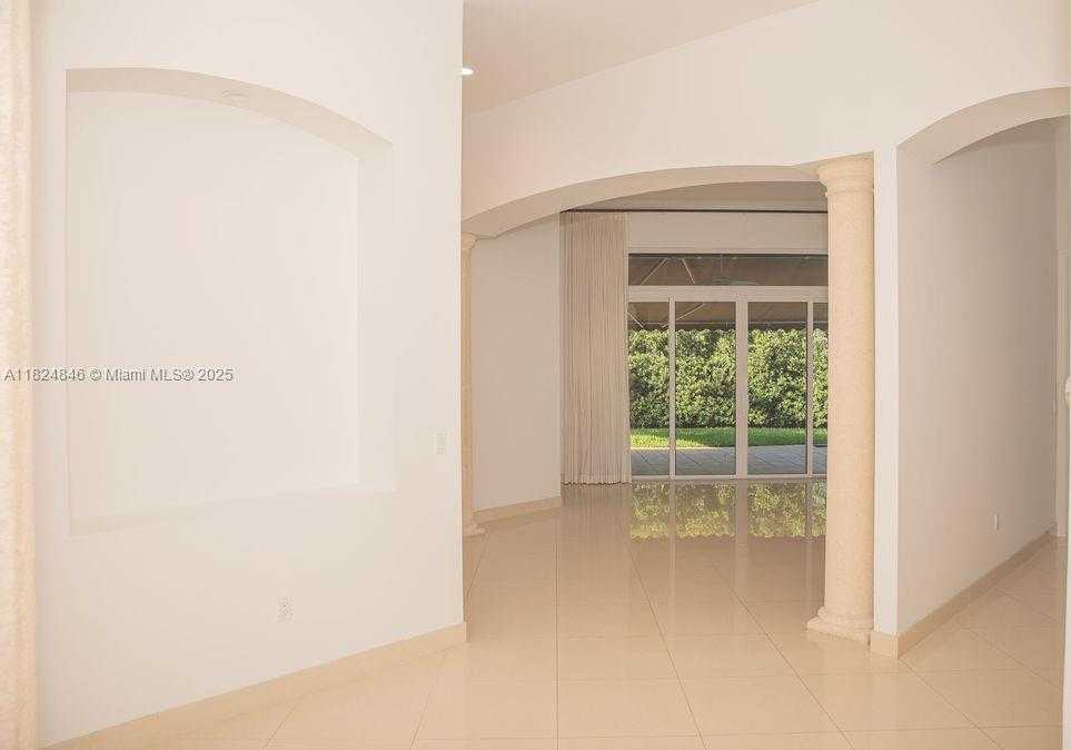 Small Image of 8464 SOUTH WEST 138TH ST, Palmetto Bay Number 7