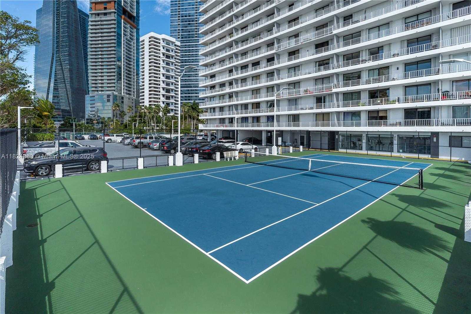 Small Image of 200 SW 15th Rd, Miami, FL 33129, USA Number 5