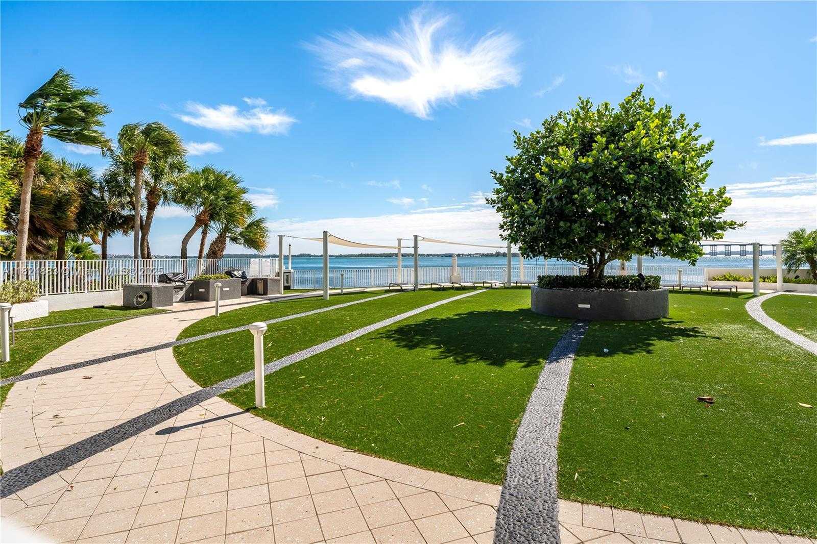 Small Image of 200 SW 15th Rd, Miami, FL 33129, USA Number 6