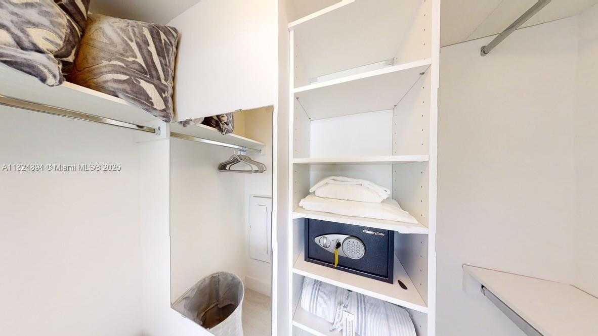 Small Image of 4010 SOUTH OCEAN DR #T3708, Hollywood Number 13