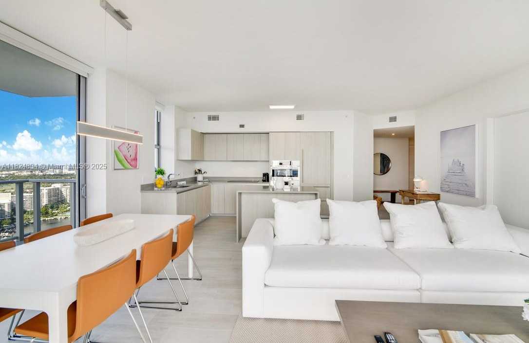 Small Image of 4010 SOUTH OCEAN DR #T3708, Hollywood Number 2
