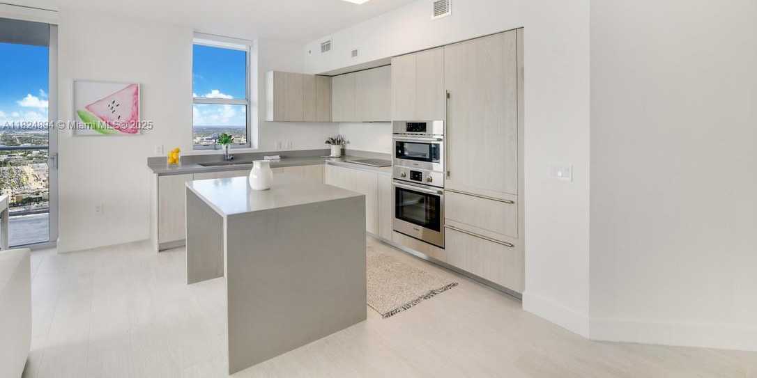 Small Image of 4010 SOUTH OCEAN DR #T3708, Hollywood Number 7
