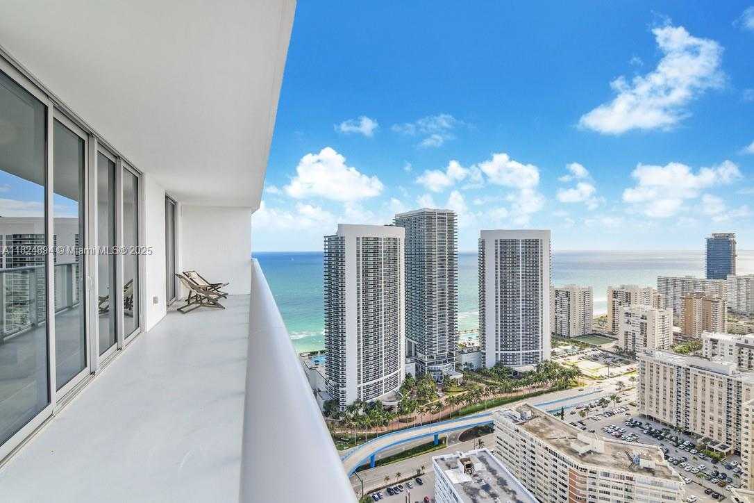 Small Image of 4010 SOUTH OCEAN DR #T3708, Hollywood Number 9