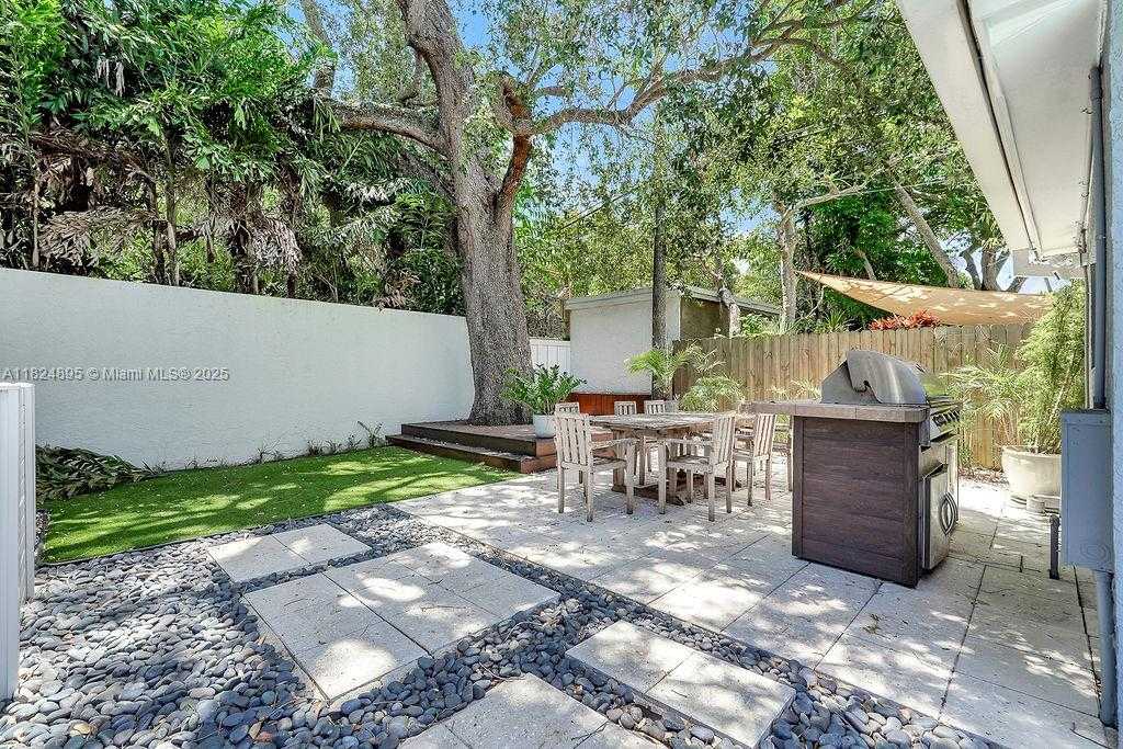 Small Image of 150 NORTH EAST 50 #A, Miami Number 22