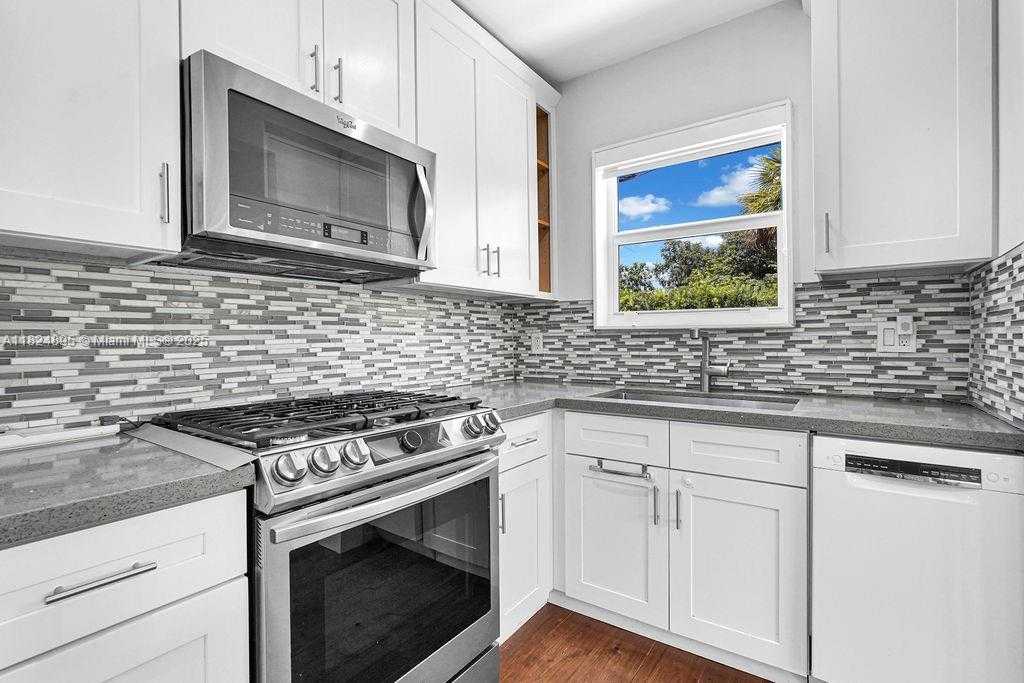 Small Image of 150 NORTH EAST 50 #A, Miami Number 38