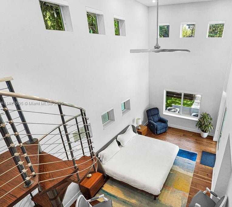 Small Image of 150 NORTH EAST 50 #A, Miami Number 4