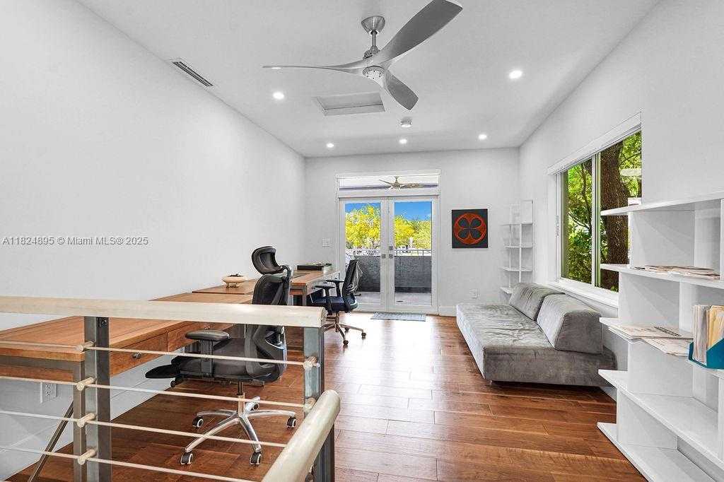 Small Image of 150 NORTH EAST 50 #A, Miami Number 68