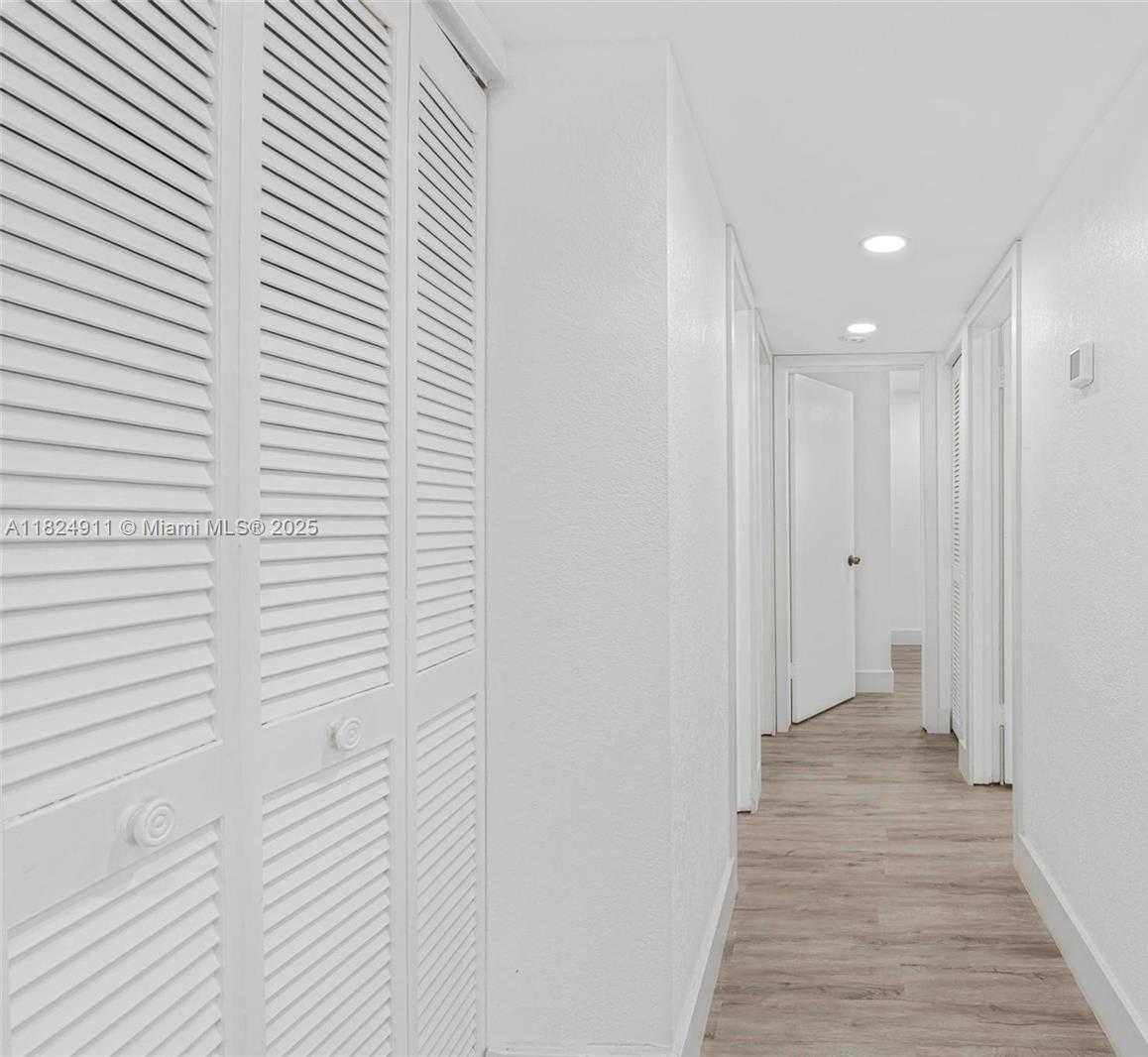 Small Image of 1356 PELICAN CT, Homestead Number 14
