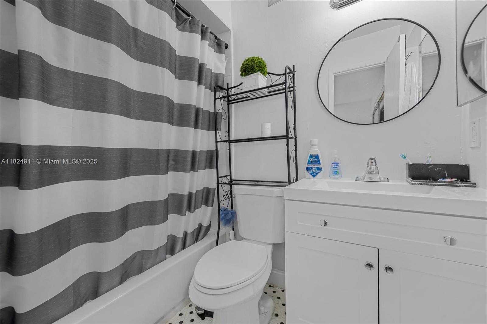 Small Image of 1356 PELICAN CT, Homestead Number 17