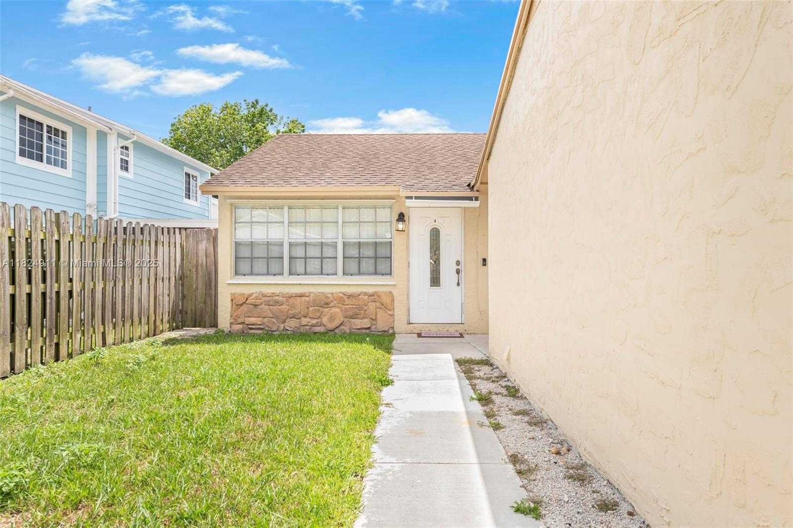 Small Image of 1356 PELICAN CT, Homestead Number 3