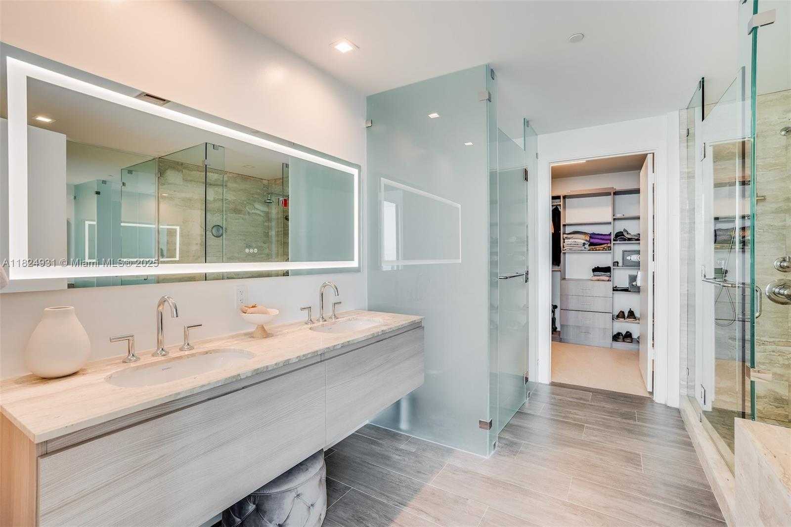 Small Image of 2900 NORTH EAST 7TH AVE #3702, Miami Number 22