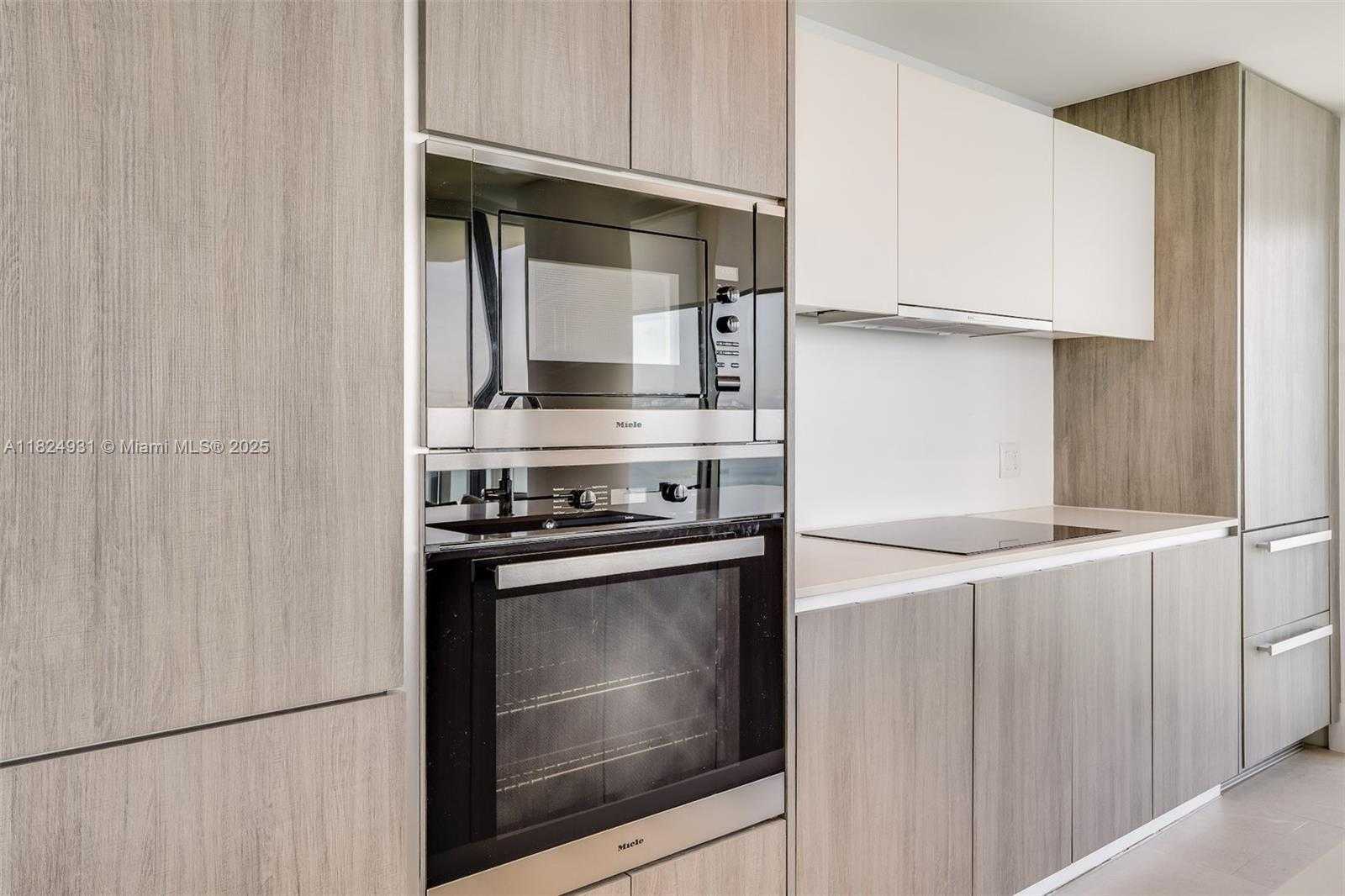 Small Image of 2900 NORTH EAST 7TH AVE #3702, Miami Number 4