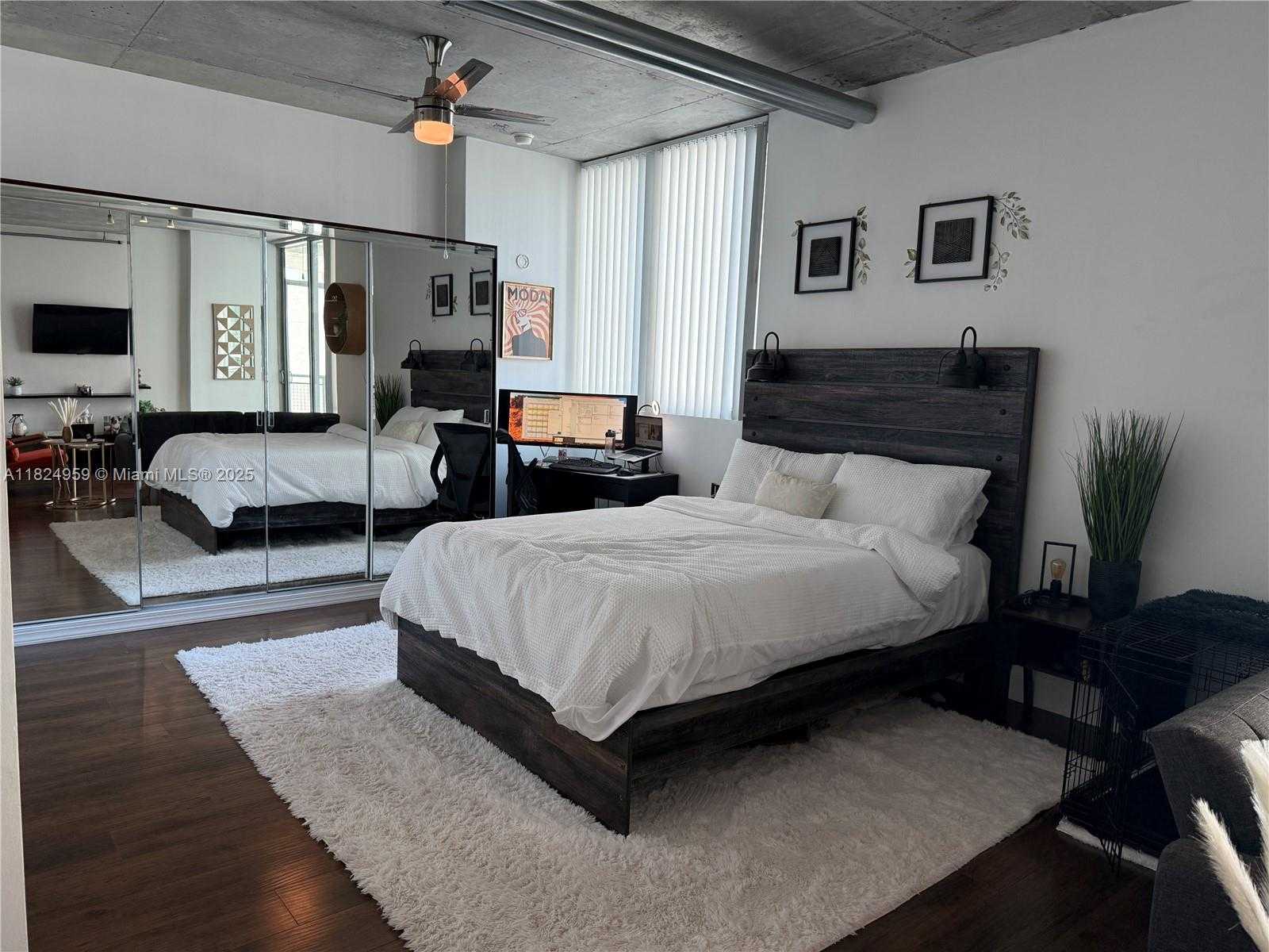 Small Image of 690 SOUTH WEST 1ST CT #1225, Miami Number 5