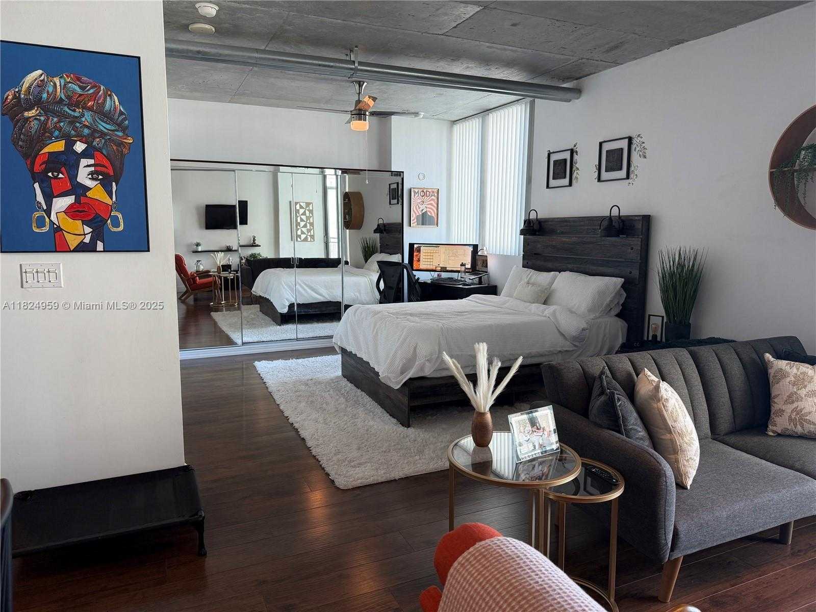 Small Image of 690 SOUTH WEST 1ST CT #1225, Miami Number 6