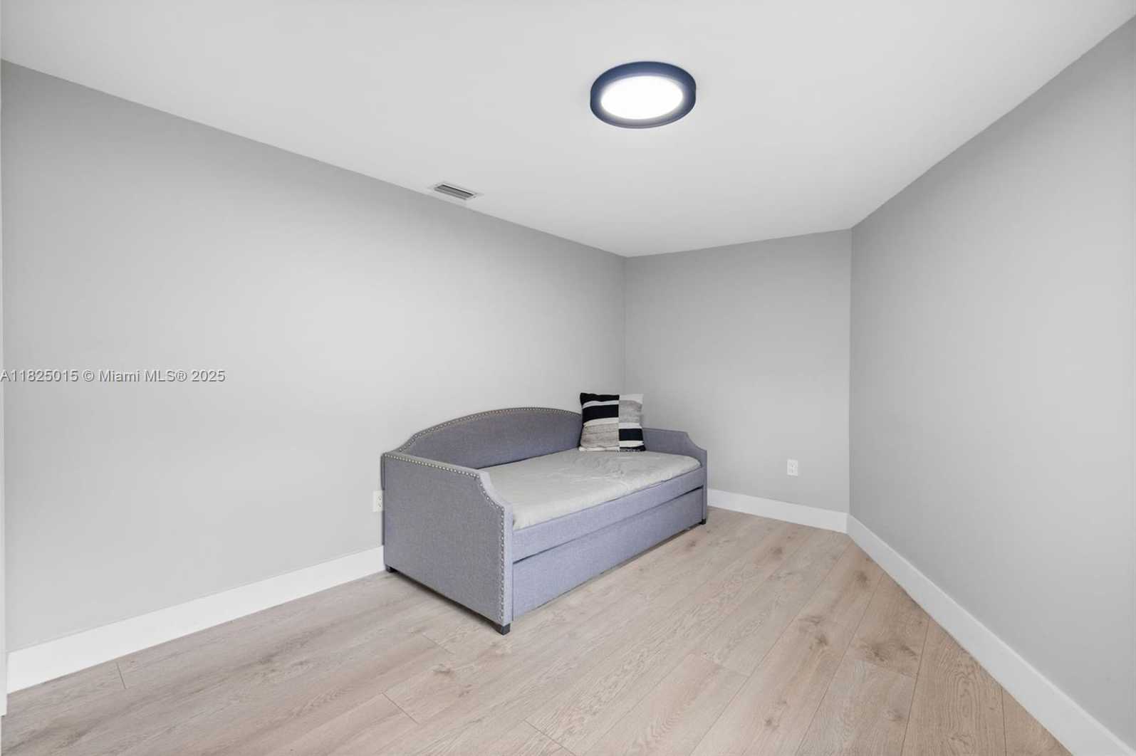 Small Image of 10650 NORTH EAST 11TH CT, Miami Shores Number 11