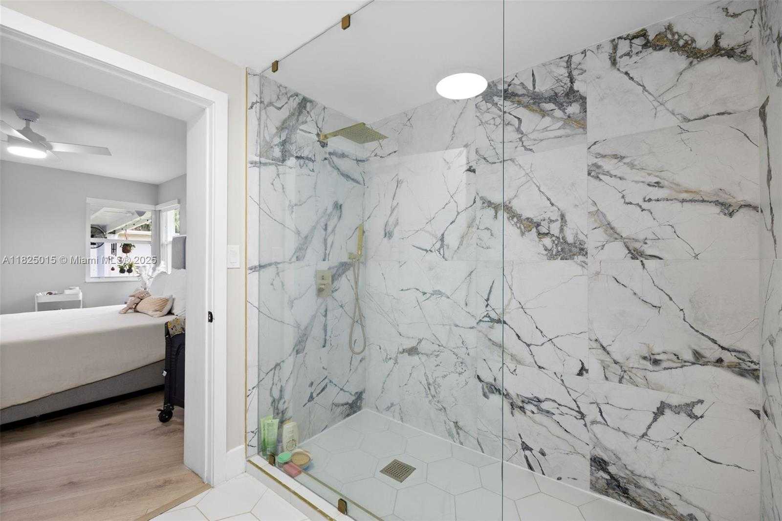 Small Image of 10650 NORTH EAST 11TH CT, Miami Shores Number 17