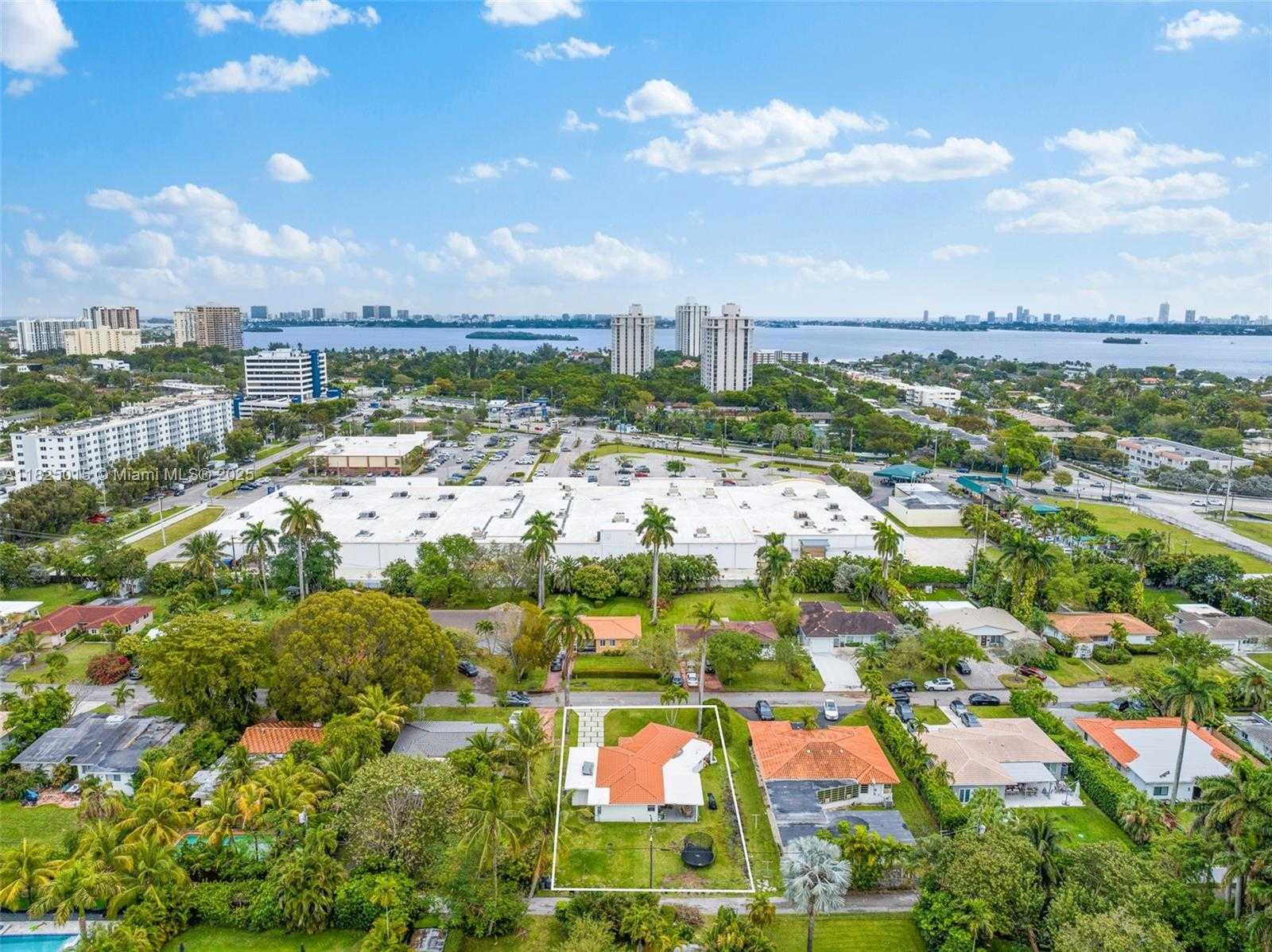 Small Image of 10650 NORTH EAST 11TH CT, Miami Shores Number 26