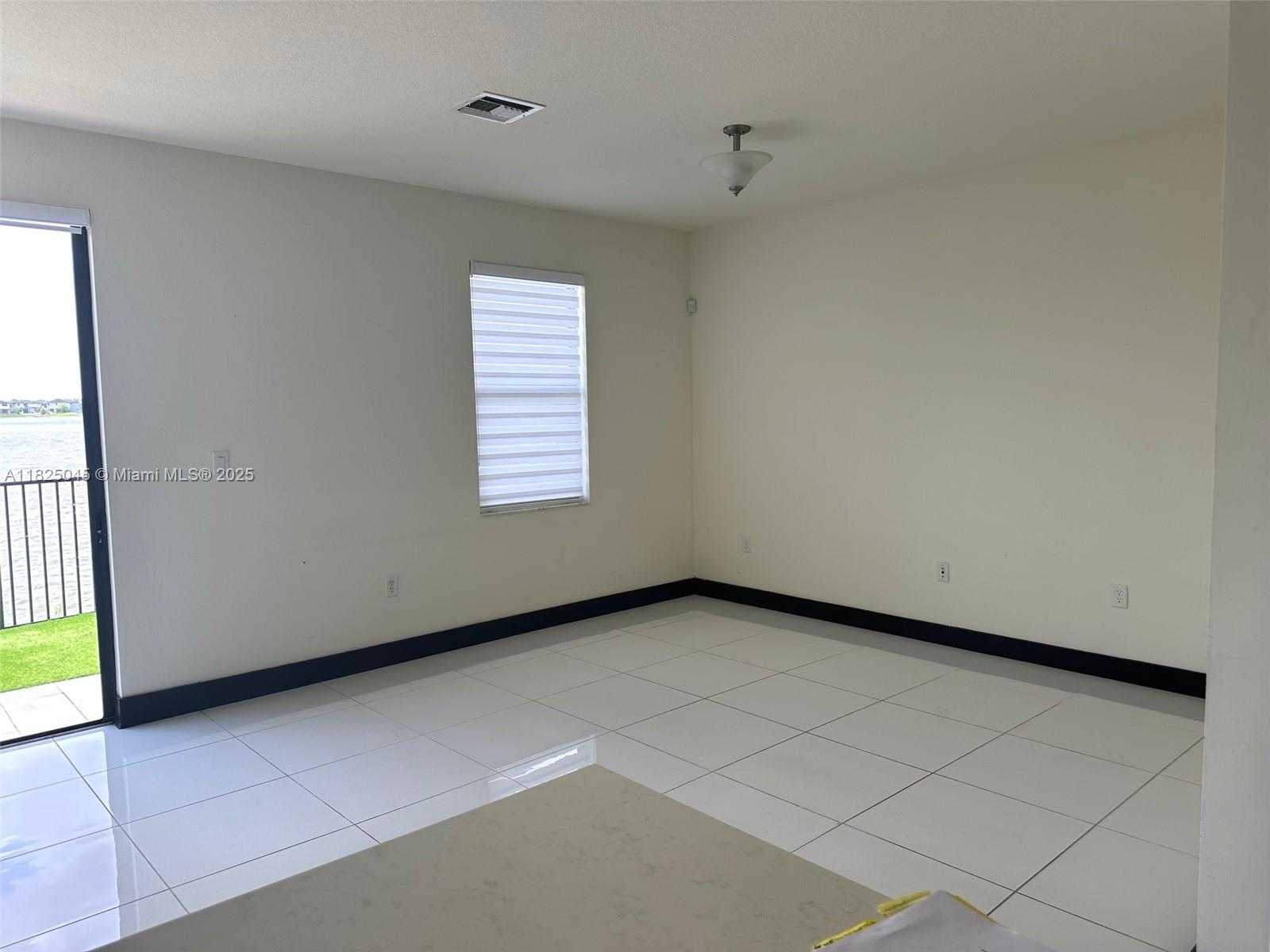 Small Image of 15965 NORTH WEST 91ST CT #15965, Miami Lakes Number 10