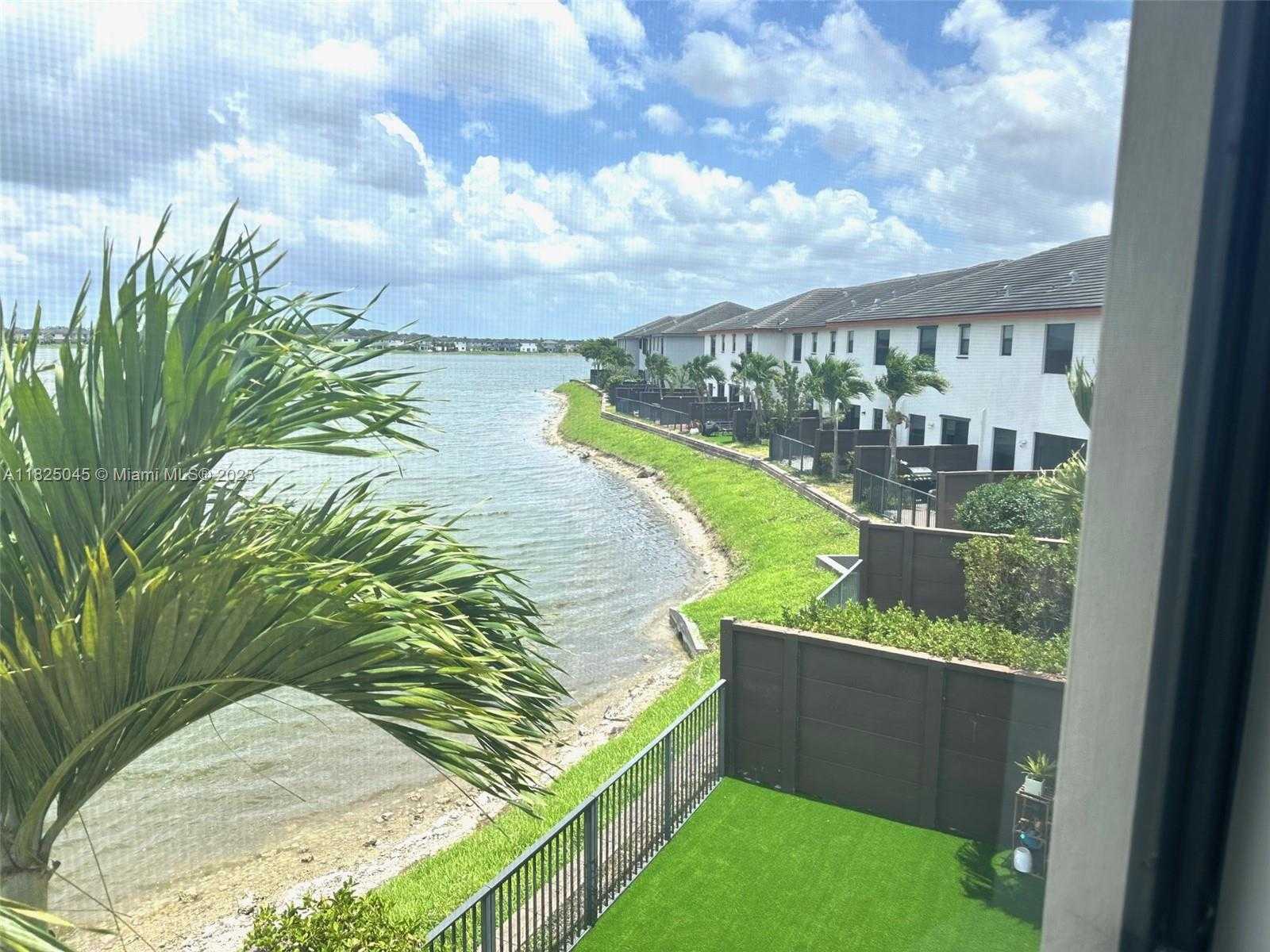 Small Image of 15965 NORTH WEST 91ST CT #15965, Miami Lakes Number 13