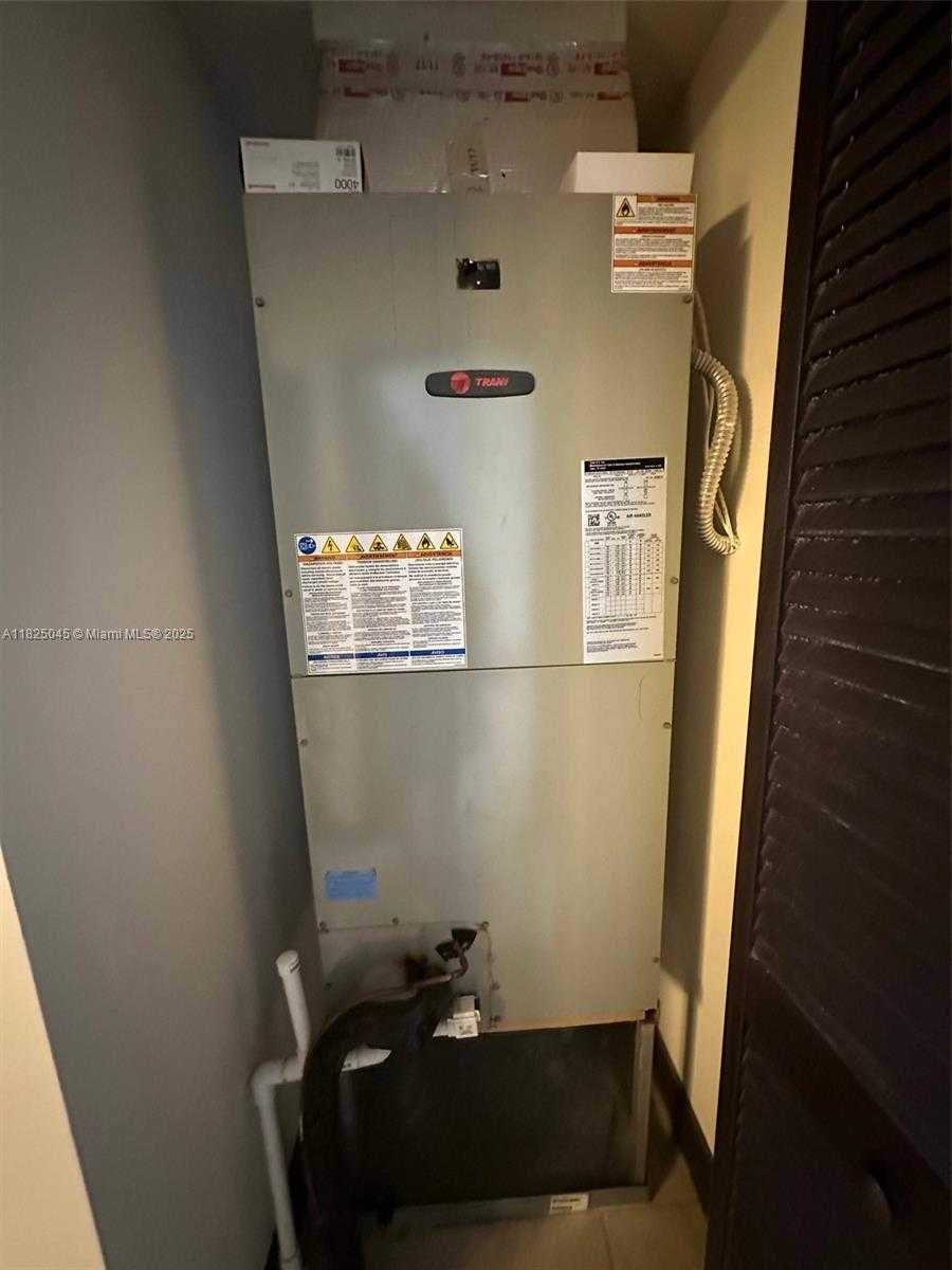 Small Image of 15965 NORTH WEST 91ST CT #15965, Miami Lakes Number 18