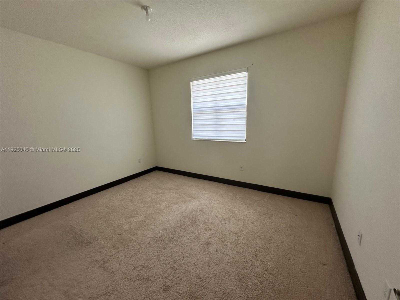 Small Image of 15965 NORTH WEST 91ST CT #15965, Miami Lakes Number 19