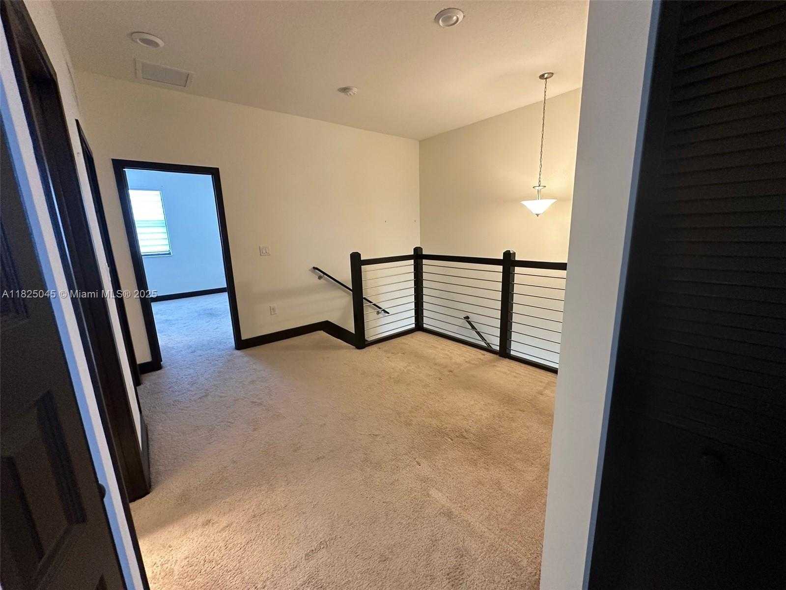 Small Image of 15965 NORTH WEST 91ST CT #15965, Miami Lakes Number 21