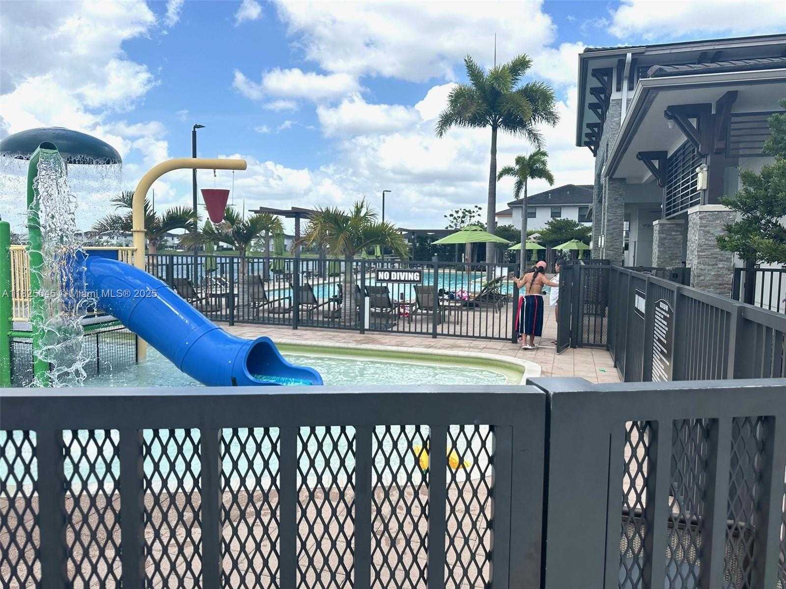 Small Image of 15965 NORTH WEST 91ST CT #15965, Miami Lakes Number 24